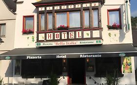 & Restaurant Bella Italia Niederfell 3*